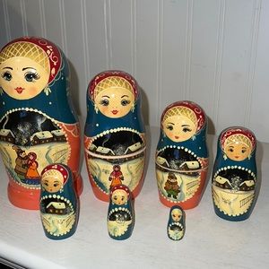 Vintage made in Russia nesting dolls 7 pieces